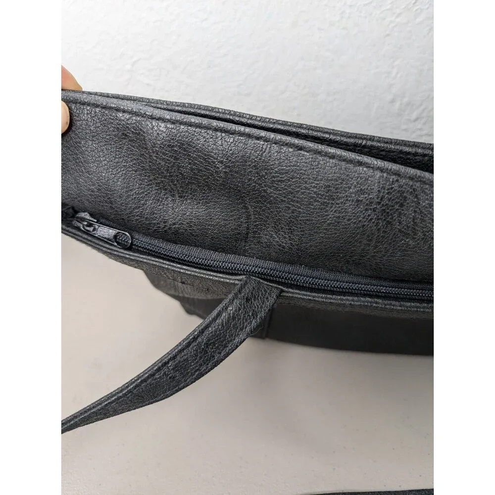 LaTique Black Faux Leather Marbled Shoulder Bag Tote Black‎ Hardware Black Strap
